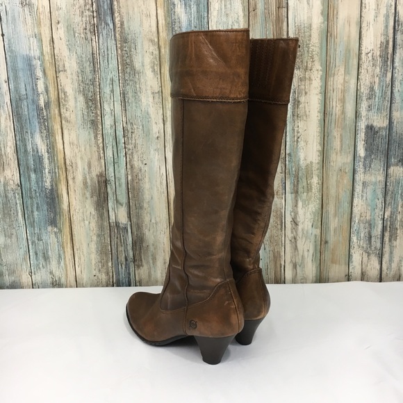 Born Handcrafted Side Zip Leather Heeled Boots - Picture 5 of 8